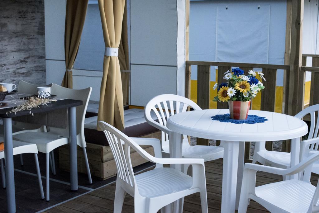 Lodge Tent Spiaggia E Mare Holiday Park Porto Garibaldi Bilik gambar
